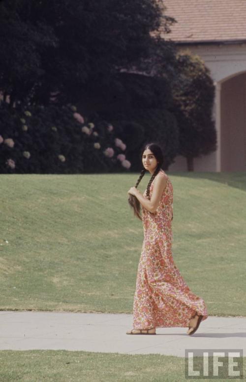  High school fashions, 1969