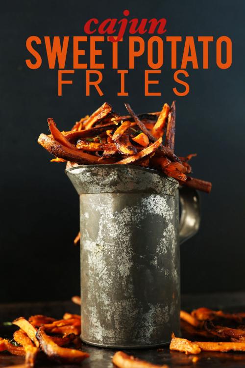 Cajun Baked Sweet Potato Fries! Simple ingredients, quick and SO flavorful! #vegan #glutenfree