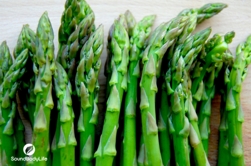 Top 50 Superfoods to Help You Live A Longer and Healthier Life_800_asparagus