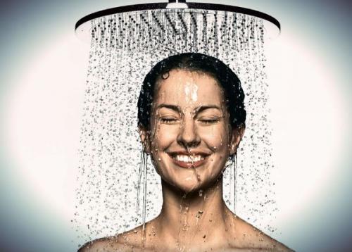 Hot-shower-is-bad-for-your-skin